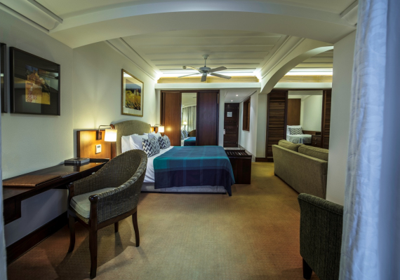One Bedroom Family suite Sea View