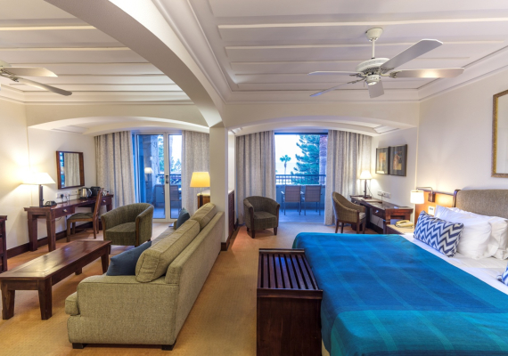 One Bedroom Family suite Sea View 