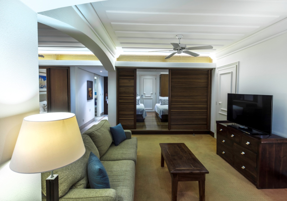 One Bedroom Family suite Sea View 